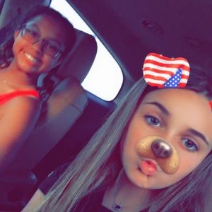 Meet your Posher, Ava